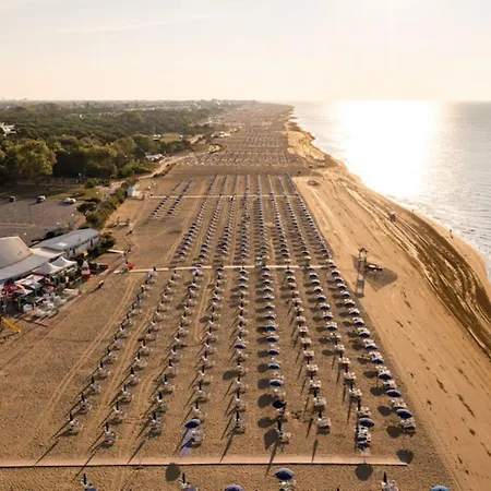 Charming Three Bibione
